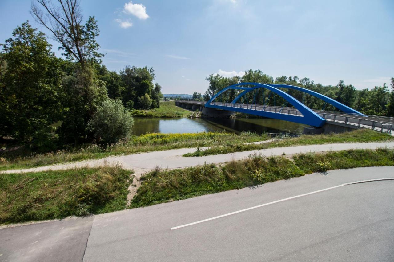 Gasthof Zur Laend Moosburg an der Isar Екстериор снимка